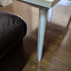 引取り限定！綺麗な白テーブル