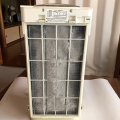 SHARP  空気清浄機　床置き・
卓上兼用型の画像