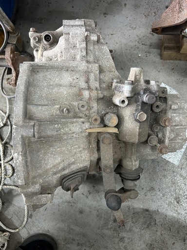 AW11 MR2前期　4速クロスミッションLSD付き