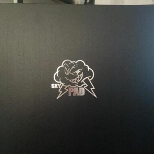 ガラス製マウスパッド SkyPAD