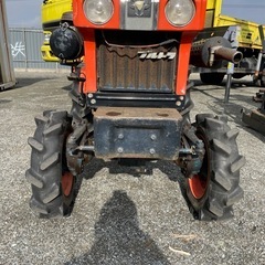 クボタトラクターの画像