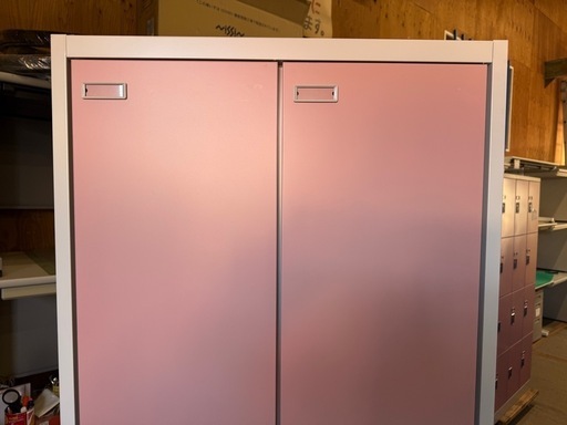 2人用ロッカー　鍵付き　幅615 奥515 高さ1790mm
