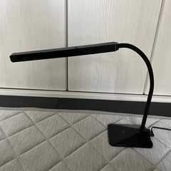 ニトリ　デスクライトPIAZZA C-1 BK