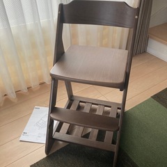 ニトリ 学習椅子の画像