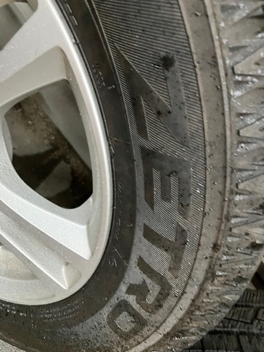 スタッドレスタイヤ195/65/15 プリウス使用 ZETRO ice edge neo