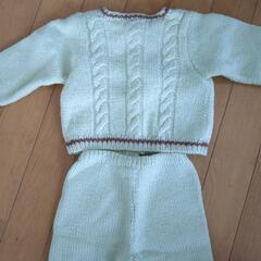 お取引中　手編みのカーディガン＆ズボンの画像