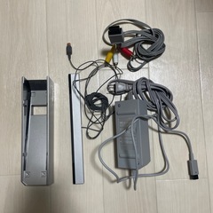 Wiiスタートセット　格安！！電源ケーブル、ソフト付きの画像
