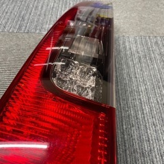 H29エスクァイア　純正テール左の画像