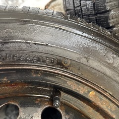 TOYOスタッドレスタイヤ４本の画像