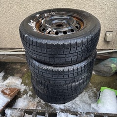 TOYOスタッドレスタイヤ４本の画像