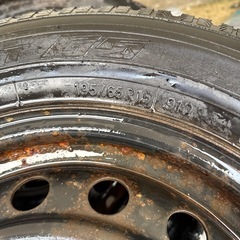 TOYOスタッドレスタイヤ４本の画像