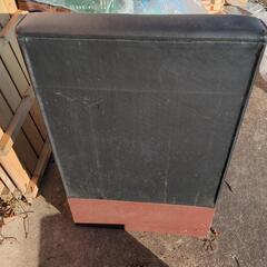 立派なソファ　無料です!の画像