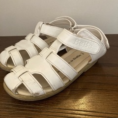 16cm サンダル　白　べべの画像