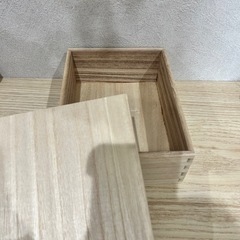 木箱の画像