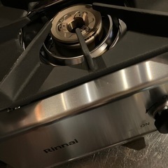 【ほぼ新品】リンナイ 業務用ガスコンロ(プロパンガス用) 【スタンダードタイプ】 立消え安全装置付 3口 RSB-311SV-LPの画像