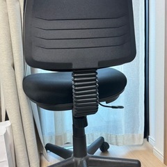 デスクチェア　脚1つなしの画像