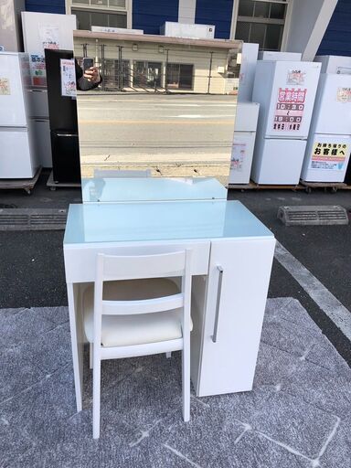 ドレッサー ニトリ 廃盤 イス付き 約 幅70×奥行40×高さ133cm自社配送時代引き可(現金、クレジット、スマホ決済対応)