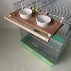 小鳥用 エサ入れ ＆ 水入れ 止まり木 そろばん無し 遊び場スタンド 手作り 未使用自宅保管品の画像
