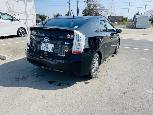 TOYOTA PRIUS