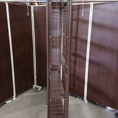 ★[八3324]  突っ張り式   収納ラック  6段  外形寸法   幅930㎜  奥行き約245㎜  高さ約2030〜2900㎜の画像