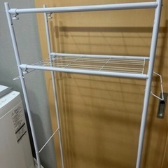 ランドリーラック　伸縮式洗濯機棚　洗濯機ラック
