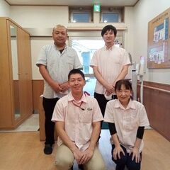 【無資格・未経験から応募OK！】残業ほぼなしで定時退社！充実した福利厚生！/介護スタッフの画像