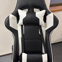 ゲーミングチェアの画像