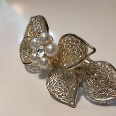 お花のバレッタの画像