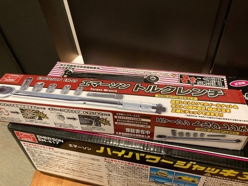 タイヤ交換　ジャッキ　トルクレンチセット売ります