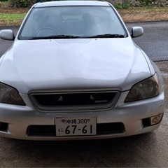 車　トヨタ　アルテッツァ　の画像