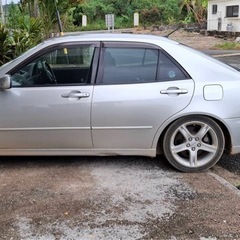 車　トヨタ　アルテッツァ　