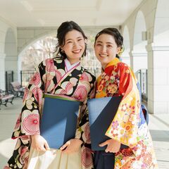 卒業 袴 着付け🌈 出張🌸学生 先生👘 持ち込み着付け✨ヘアセッ...