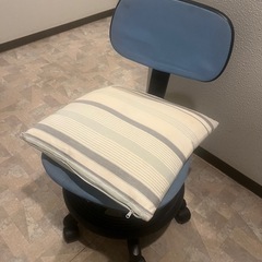 【無料】オフィス用の椅子　