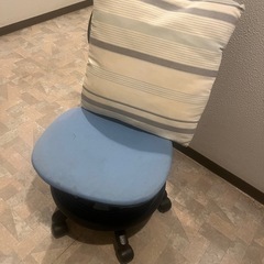 【無料】オフィス用の椅子　の画像