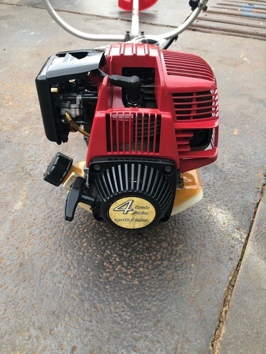 草刈り機　MARUYAMA  MB−220HU  。 4サイクル