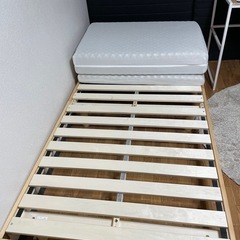 ニトリ脚付きヘッドレスすのこベッドシングル