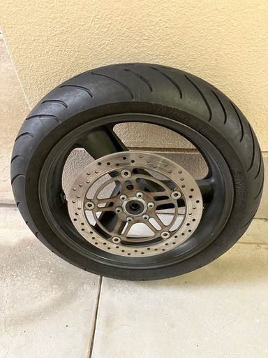 ホーネット250用フロントタイヤ