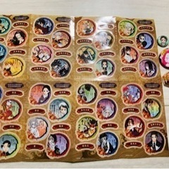 鬼滅の刃　シール28枚セット　缶バッジ付き　＊他の掲載品を購入し...