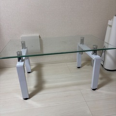 ガラステーブル