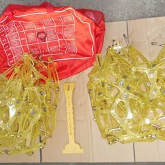 非鉄タイヤチェーン  材質：TPU製（軽くて丈夫）新品未使用です（止ゴムバンドなし 別途購入願います）　の画像