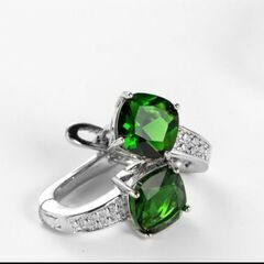 ≒j→→→m40-4/プリンセスカットエメラルドＣＺサークルピアスの画像