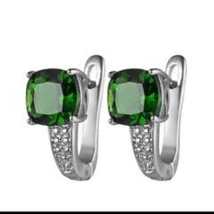 ≒j→→→m40-4/プリンセスカットエメラルドＣＺサークルピアスの画像