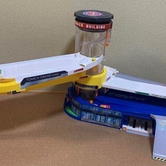 トミカビルの画像