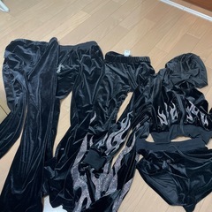SHEINなど女性用の洋服