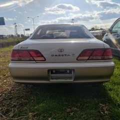 TOYOTA クレスタの画像