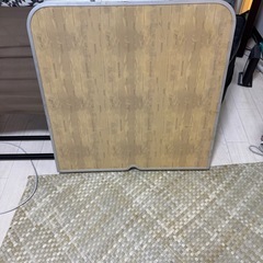 アウトドアテーブル