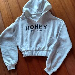 値下げ　新品 ＨＯＮＥＹ フード付き トレーナー 裏起毛 白
