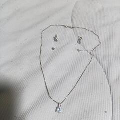 ≒j→→→m40-4/ブリリアントカット大粒ダイヤモンドＣＺラウンドパヴェペンダント＆ピアス２点セットの画像