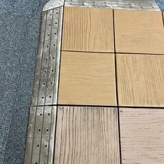 ウッドパネル　アイリスオーヤマ　30㎝×30㎝の画像