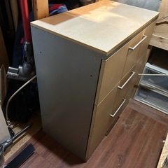 ITOKI製引き出し収納　頑丈です